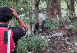 Protección Civil Guadalupe rescata a hombre atrapado por la corriente