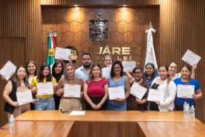 Impulsa Juárez emprendimiento local con taller empresarial